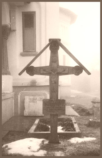 Crucea parintelui Vitimion, Manastirea Slanic, Arges